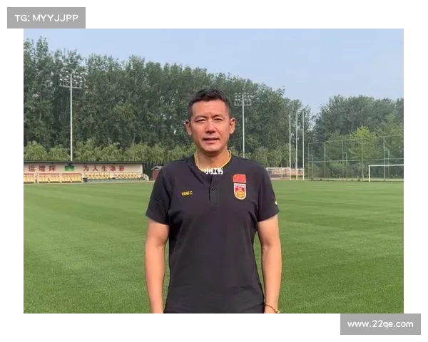 斯皮纳佐拉谈德布劳内:唯有教练能为其提供真正建议 斯皮纳佐拉谈德布劳内:唯有教练能为其提供真正建议